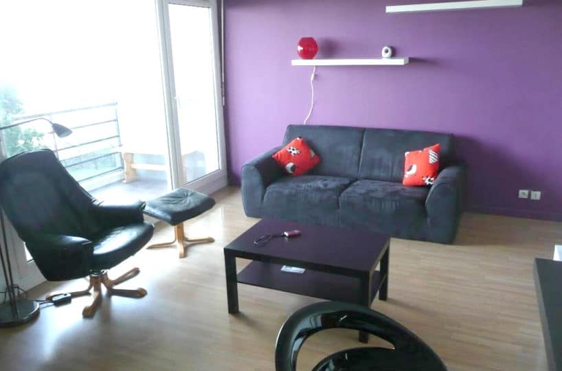 studio à louer maisons-alfort: 31 m², pièce principale lumineuse ouverte sur le balcon