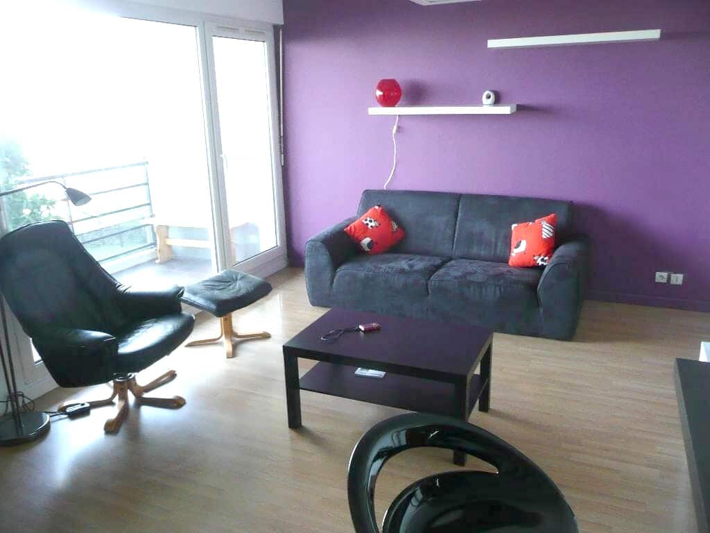studio à louer maisons-alfort: 31 m², pièce principale lumineuse ouverte sur le balcon