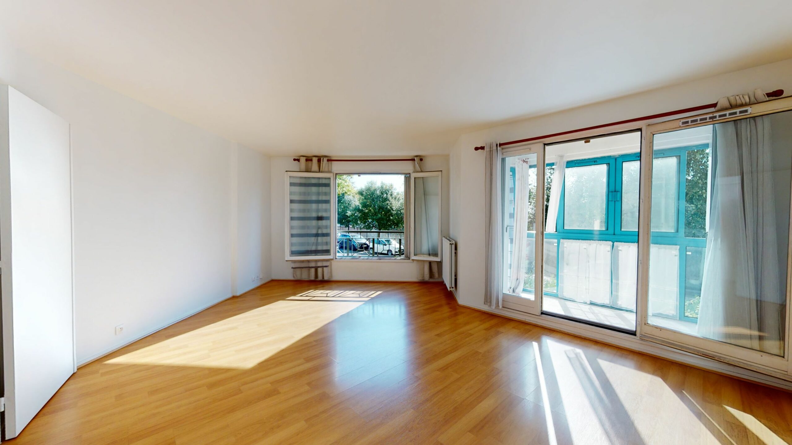 agence de location appartement: beau 2 pièces 56 m², au 1er étage d'un immeuble de 5 étages