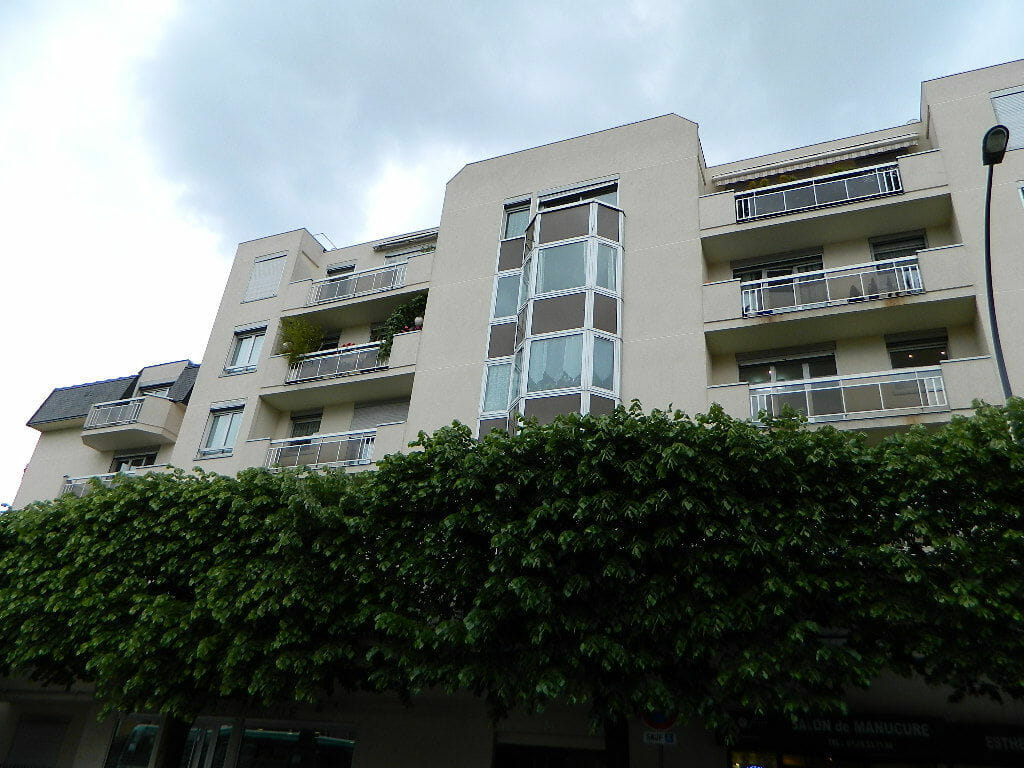 agence immobiliere maisons-alfort: vente appartement 2 pièces 51 m² avec terrasse, secteur mairie, entre rer d et métro stade