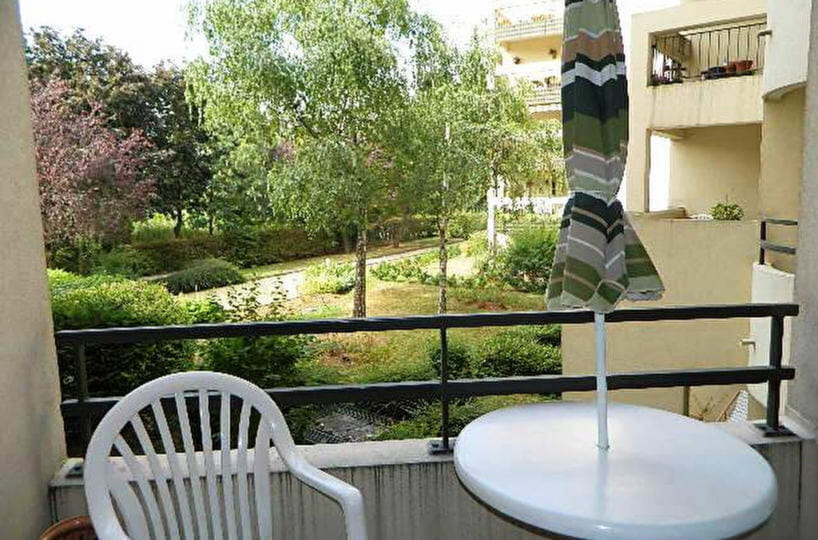 vente appartement maisons alfort: 2 pièces 48 m², balcon avec vue arborée