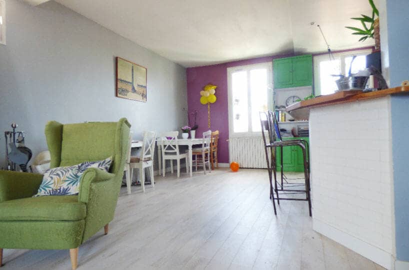 agence immobiliere maisons-alfort: appartement 4 pièces 70 m², type duplex, loué meublé, lumineux séjour avec coin cuisine aménagée
