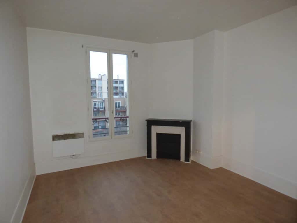 agence immo alfortville: 2 pièces 34 m², pièce à vivre avec fenêtres bois double vitrages