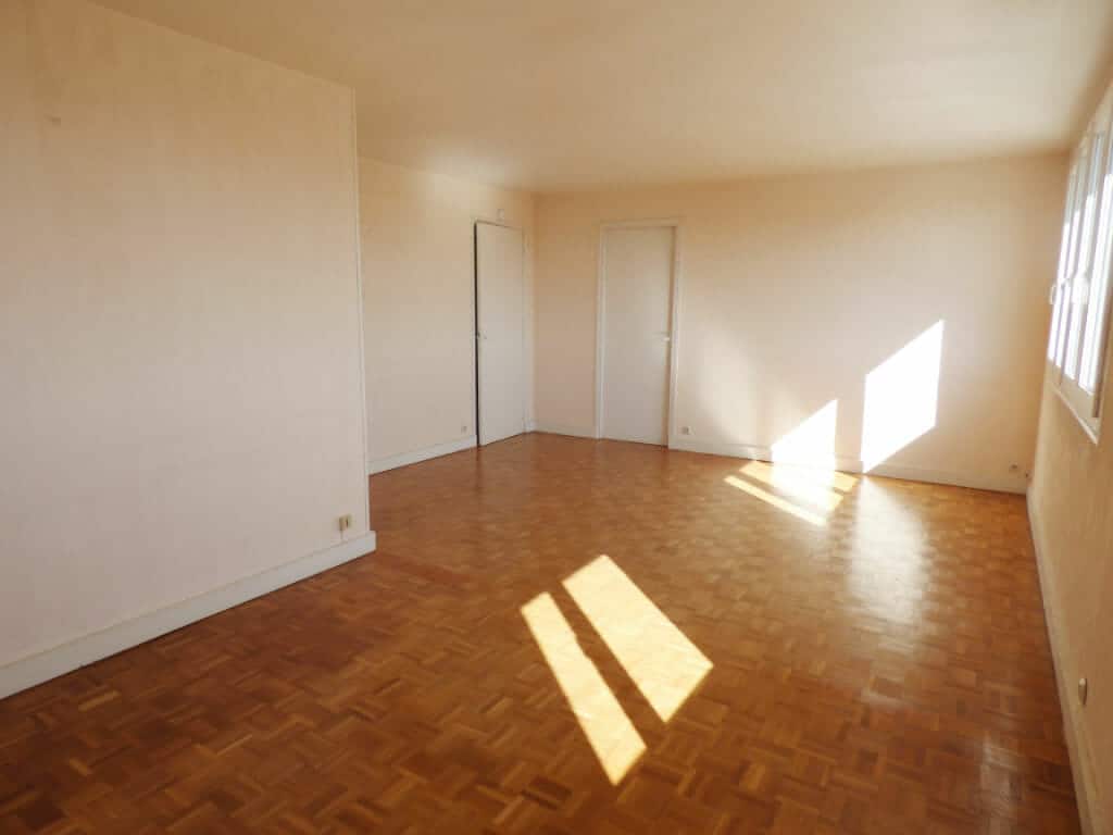appartement a vendre maisons alfort: 3 pièces 63 m² avec double séjour, entre métro et rer, résidence sécurisée