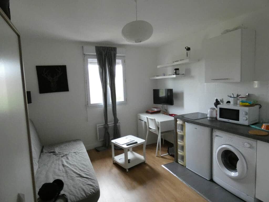 agence immobiliere maisons-alfort: studio 16 m² entièrement meublé avec coin cuisine aménagée et équipée