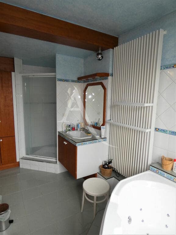 agence immo alfortville - maison 6 pièces, 125 m² - seconde salle d'eau avec douche italienne
