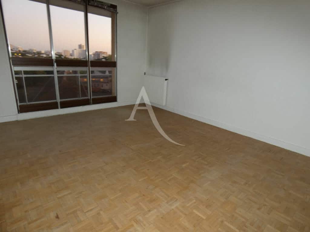 l'adresse valerie immobilier - appartement 4 pièces 95 m² - - annonce 2831 - photo Im01