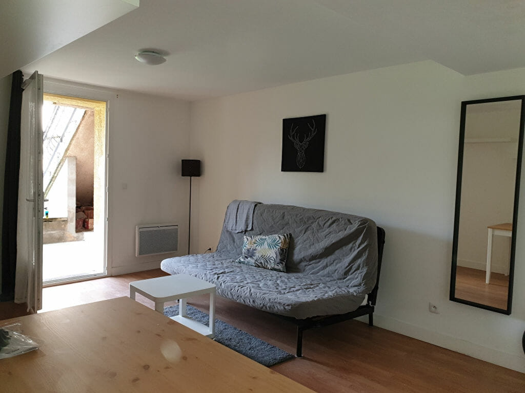 agence immobilière maisons-alfort: studio meublé 23 m², proche centre ville, en rdc avec jardin