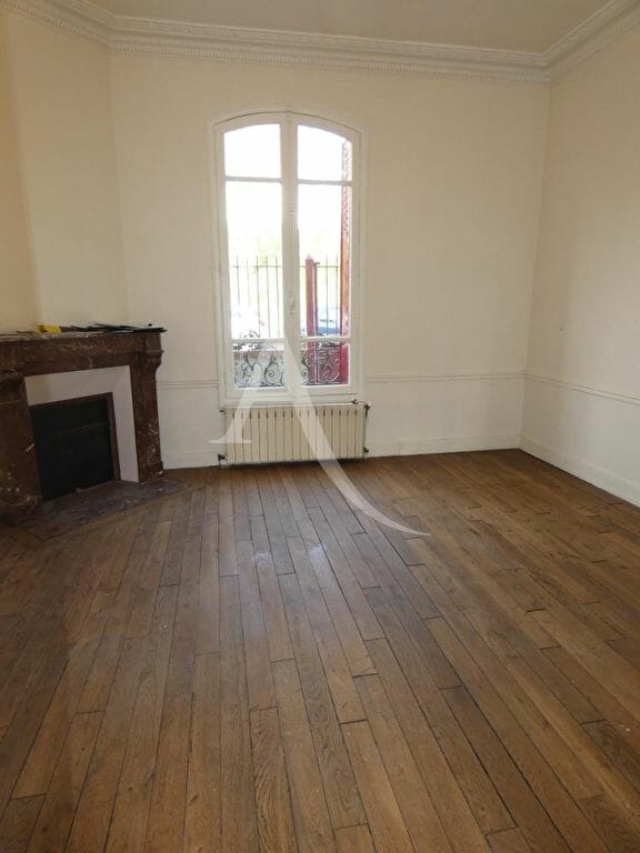 vente de pavillon dans le 94: vitry sur seine, 4 pièces 76 m², séjour avec cheminée et parquet, secteur hôpital charles foix