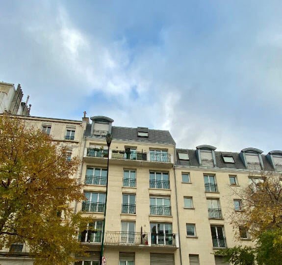 location appartement 94: 2 pièces 44 m², résidence en pierre de taille, saint-maurice