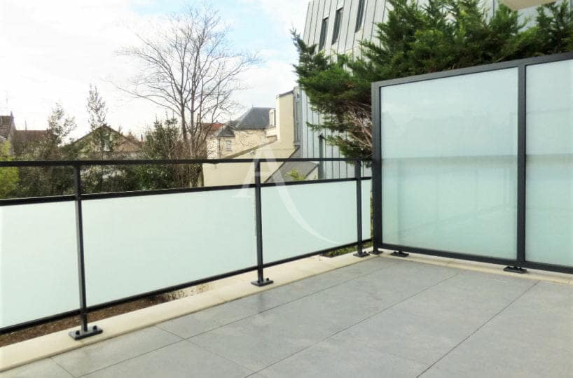 location appartement val de marne: 2 pièces 44 m², grande terrasse avec vue dégagée
