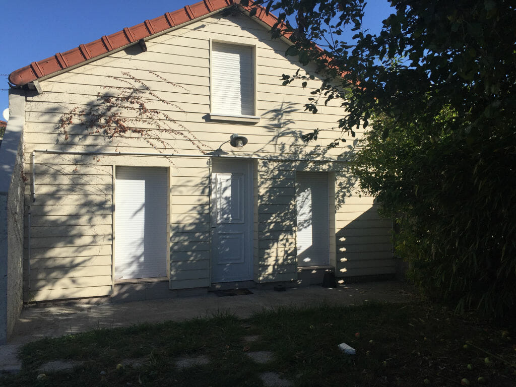 maison maisons alfort: 2 pièces 21 m² meublée située au fond d'un jardin à louer