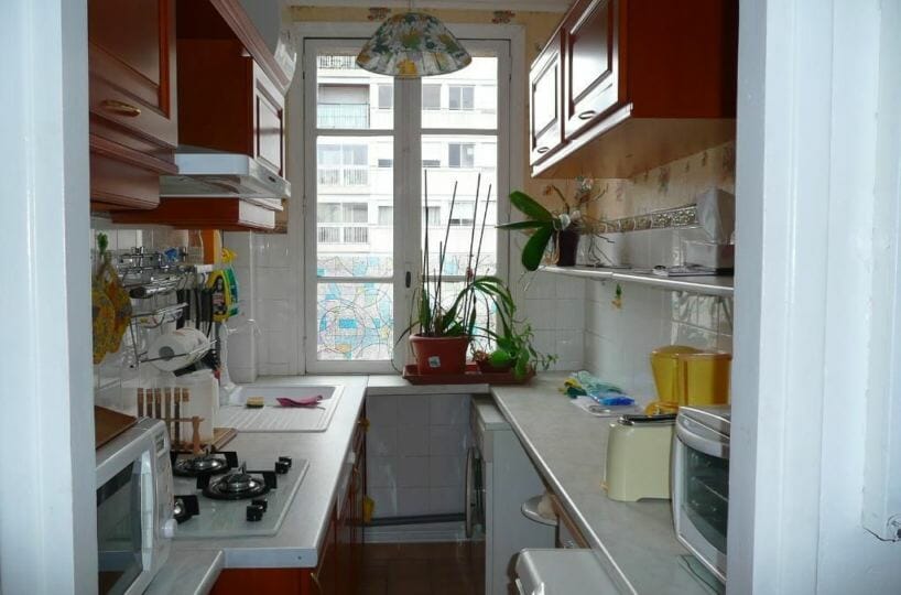 studio à louer charenton le pont: 1 pièce meublé 26 m², cuisine séparée et aménagée, en plein centre ville