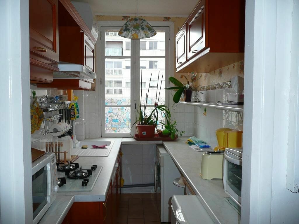 studio à louer charenton le pont: 1 pièce meublé 26 m², cuisine séparée et aménagée, en plein centre ville