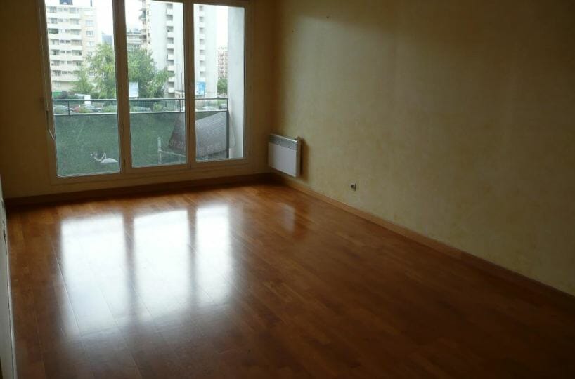 immobilier charenton prix: appartement 3 pièces 65 m², séjour parqueté avec balcon