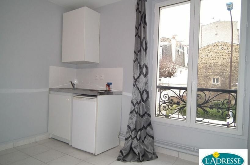 studio à louer charenton le pont: 12 m², pièce à vivre avec coin cuisine, secteur écoles, proche métro