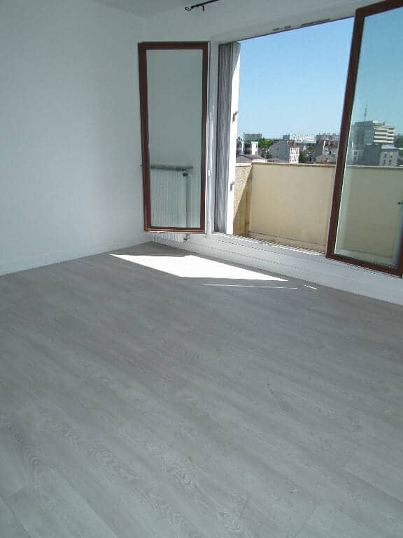 agence location immobiliere: alforville, studio 27 m² - balcon - parking et cave