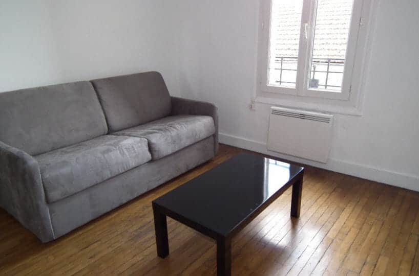 alfortville immobilier - appartement t1 24 m² meublé, pièce à vivre avec paquet au sol