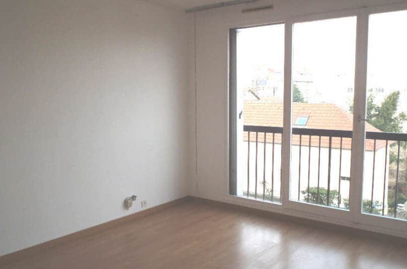 location appartement alfortville, 3 pièces 54 m², séjour lumineux avec balcon