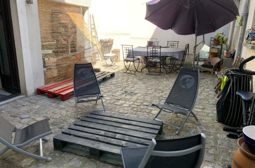 agence immo maisons-alfort - 190 m², cour intérieure pavée à l'ancienne