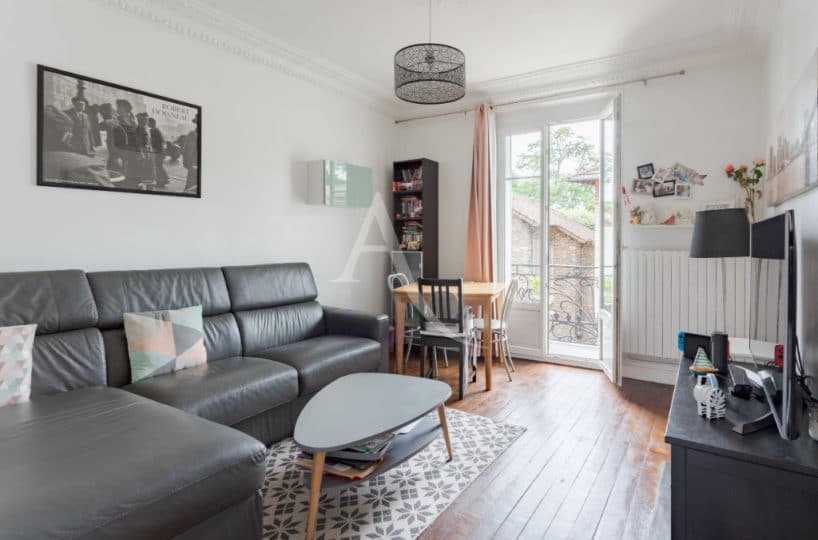estimation appartement maisons-alfort: très beau 3 pièces 53 m², salon avec balcon, commodités au pied de l'immeuble