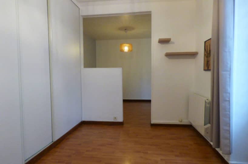 agence location immobiliere: appartement 2 pièces 28 m²,  aménagé avec "espace nuit" séparé
