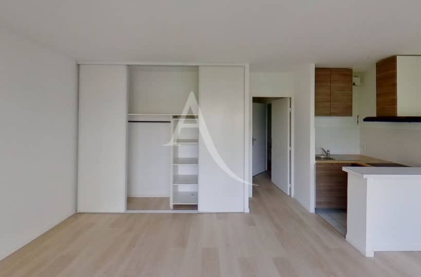 agence immobilière alfortville: studio 28 m², refait à neuf, grand séjour