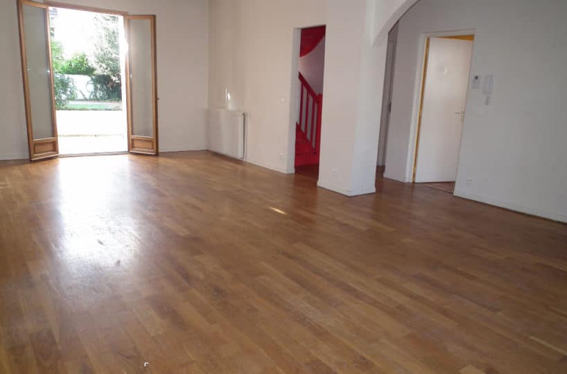 maison a vendre a alfortville: 6 pièces 179 m², séjour double, terrasse, jardin, box fermé