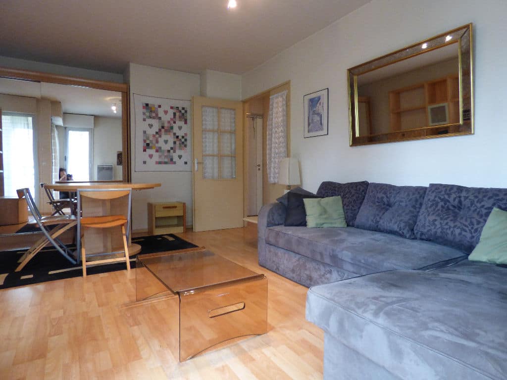 estimation appartement charenton: 2 pièces 46 m², salon spacieux, proche transports et ccial bercy 2