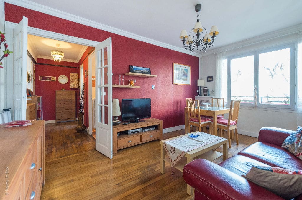 vente appartement charenton le pont: 2 pièces 49 m², séjour avec parquet massif, secteur bois de vincennes