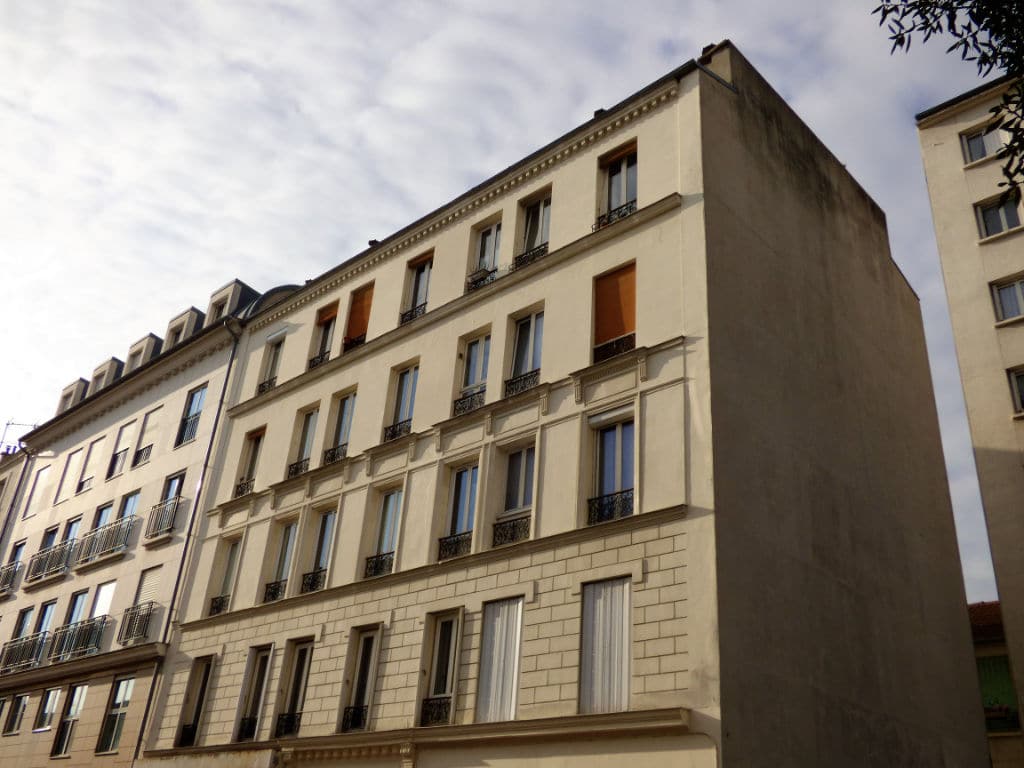 estimation appartement charenton: 2 pièces 45 m² secteur calme avec 2 caves en sous-sol