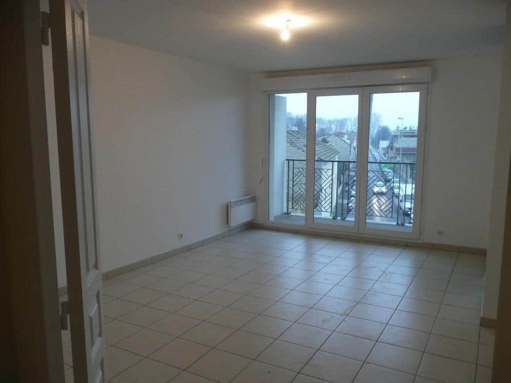 estimation appartement alfortville: 3 pièces 61 m², séjour avec balcon, parking, centre ville