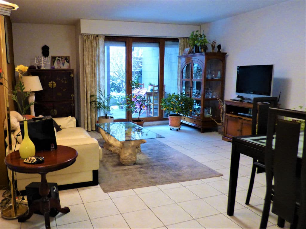 estimation appartement charenton: 2 pièces 44 m², salon / séjour avec belle terrasse arborée