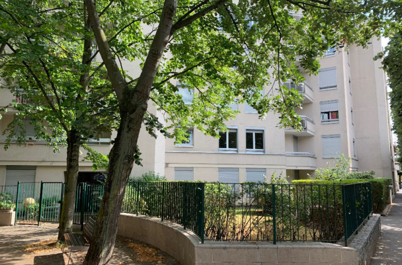estimation appartement maisons-alfort: 4 pièces 85 m², proche mairie, balcons et parkings