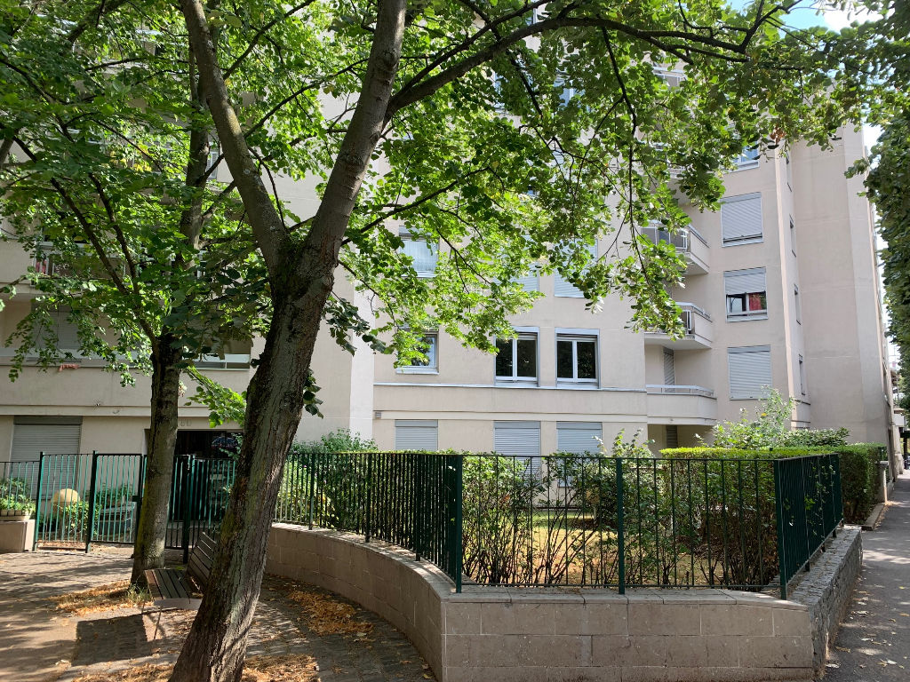 estimation appartement maisons-alfort: 4 pièces 85 m², proche mairie, balcons et parkings