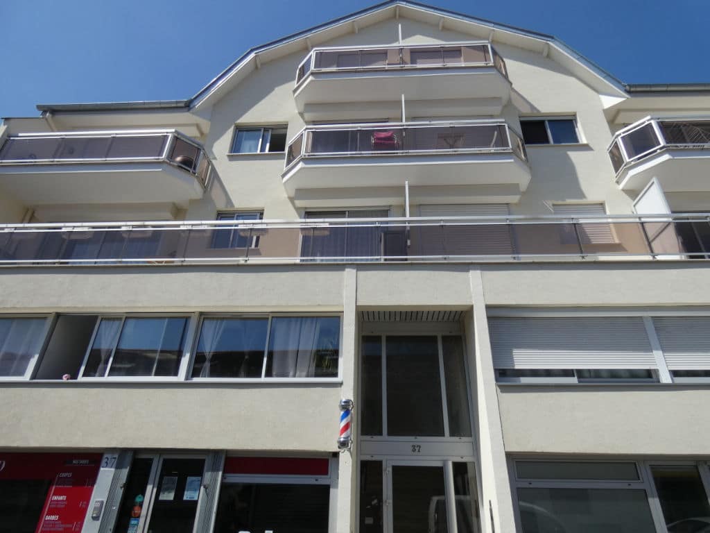 estimation appartement alfortville: beau 2 pièces 43 m², résidence avec digicode, parking et cave