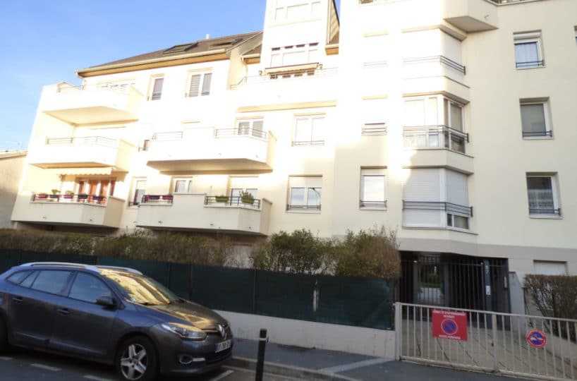 estimation appartement alfortville: duplex 3 pièces 55 m² surface sol avec terrasse et box, dernier étage sur cour, centre ville
