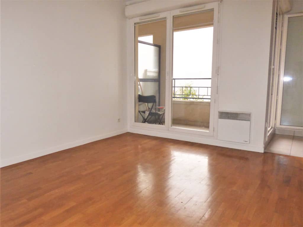 vente studio maisons alfort: 27 m² avec parking en centre-ville proche mairie, rer d à 5 min