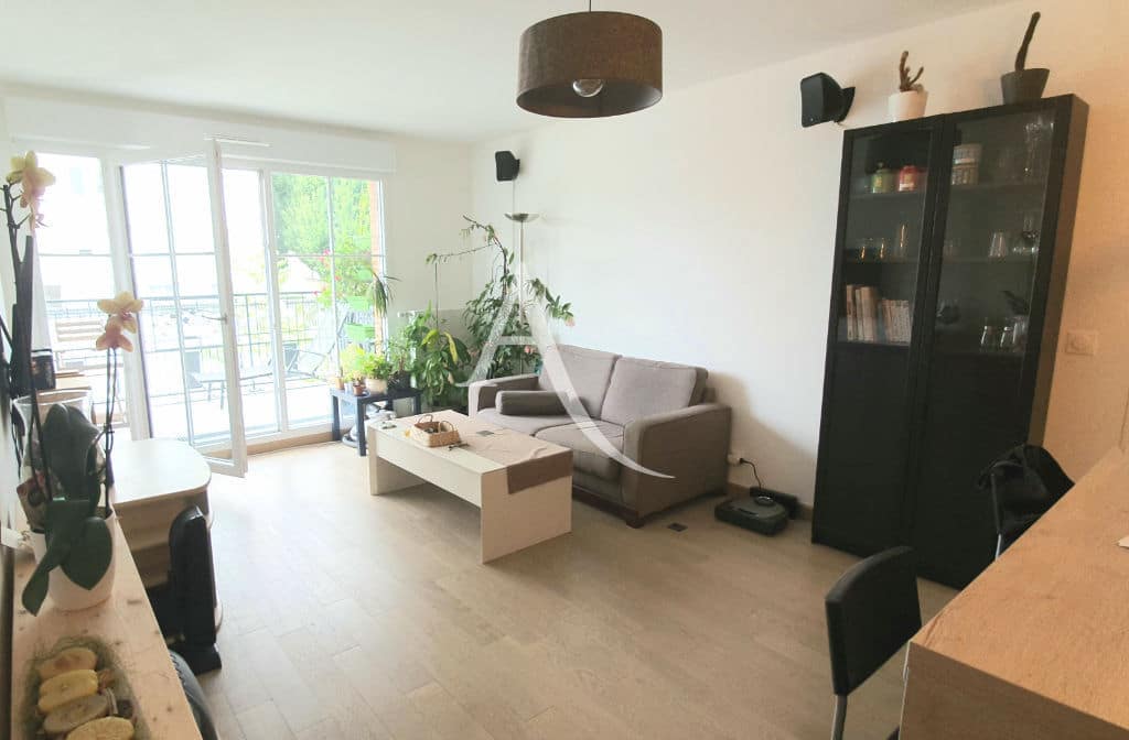 agence immobilière maisons-alfort: vente appartement 4 pièces 77 m² situé entre rer d et métro, balcon et terrasse