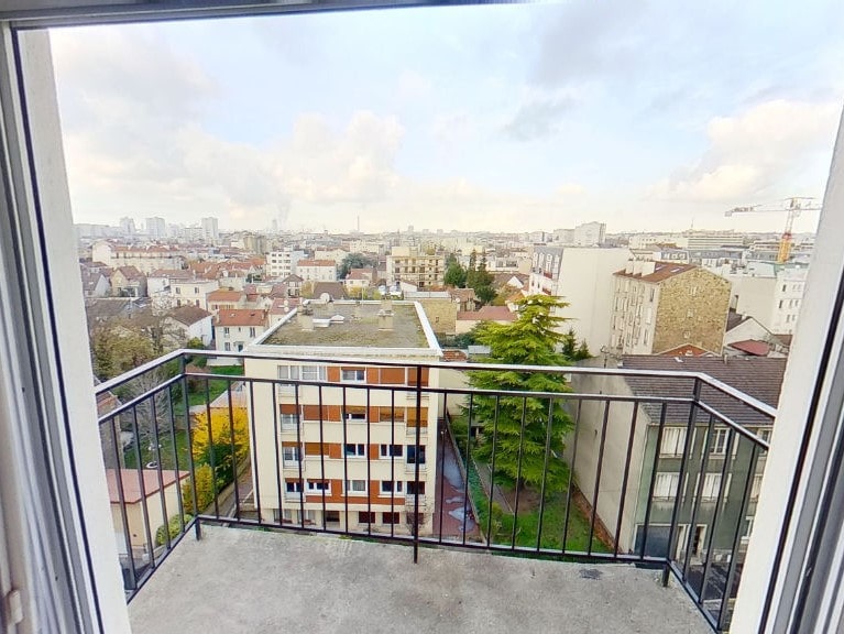 agence immo 94: studio 17 m², balcon dans la pièce à vivre, 7° étage sur 7, ascenseur