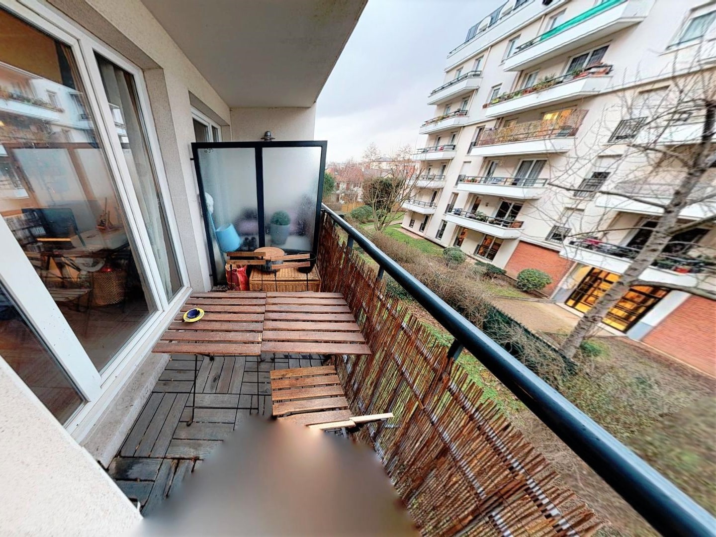 agence immo alfortville: vente 2 pièces 45 m², séjour avec baie vitrée donnant sur balcon filant, secteur nord