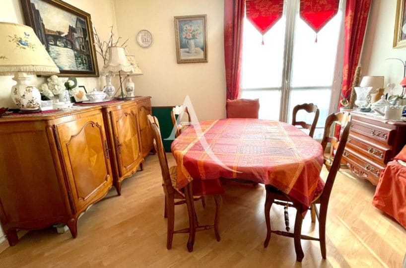 appartement à vendre maisons-alfort: grand 2 pièces 57 m², séjour avec balcon, vue sur parc, parking et cave