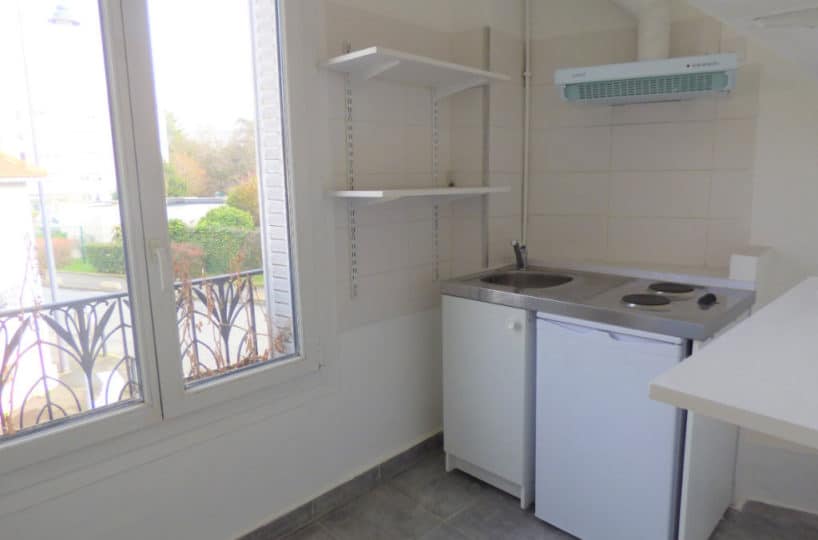 location studio maisons-alfort: 21 m², cuisine indépendante aménagée, rue de strasbourg