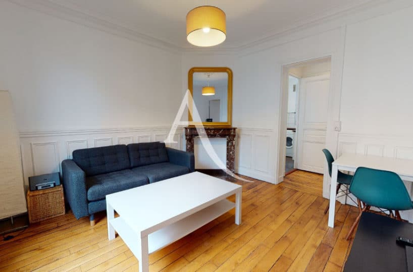 appartement charenton le pont: loue 2 pièces meublé 33 m², sejour avec cheminée décorative, balcon