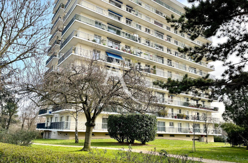 vente studio maisons alfort: 30 m², secteur pavillionnaire, résidence avec gardien, proche métro