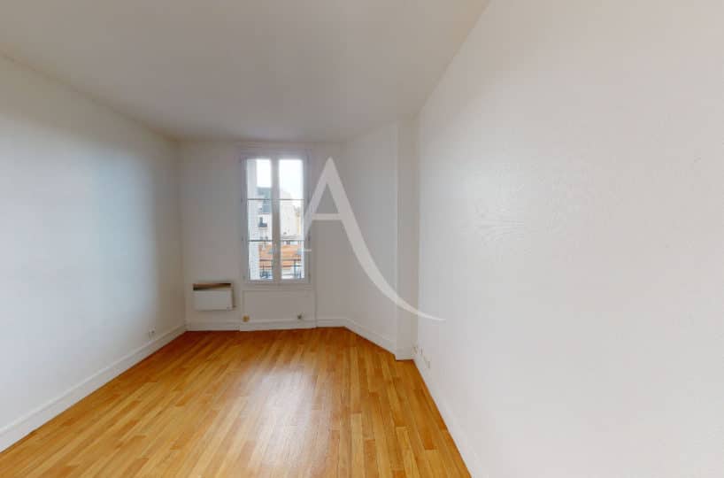 agence de location appartement: 2 pièces 30 m², bien agencé, salon avec parquet au sol, coeur d'alfortville