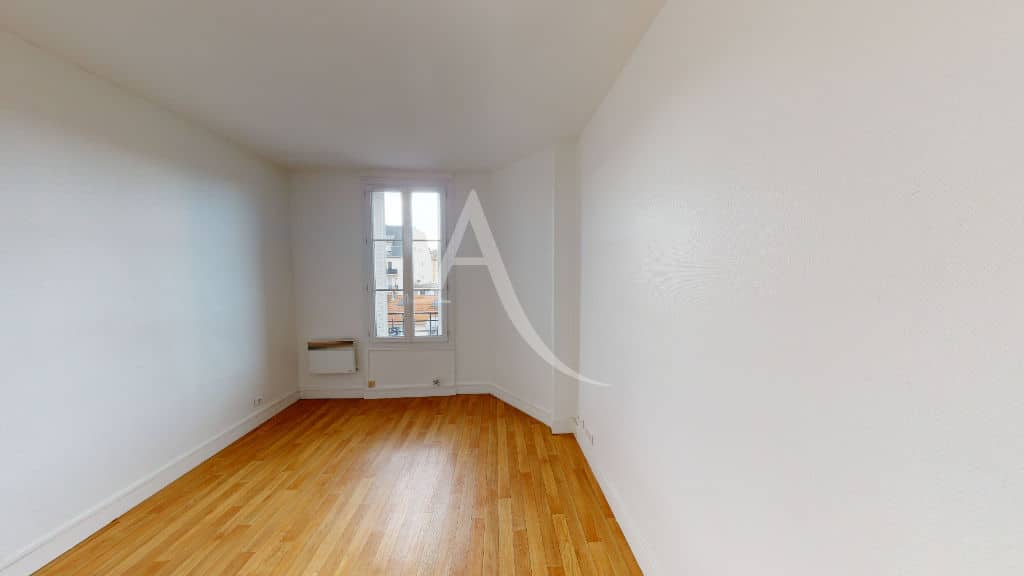 agence de location appartement: 2 pièces 30 m², bien agencé, salon avec parquet au sol, coeur d'alfortville