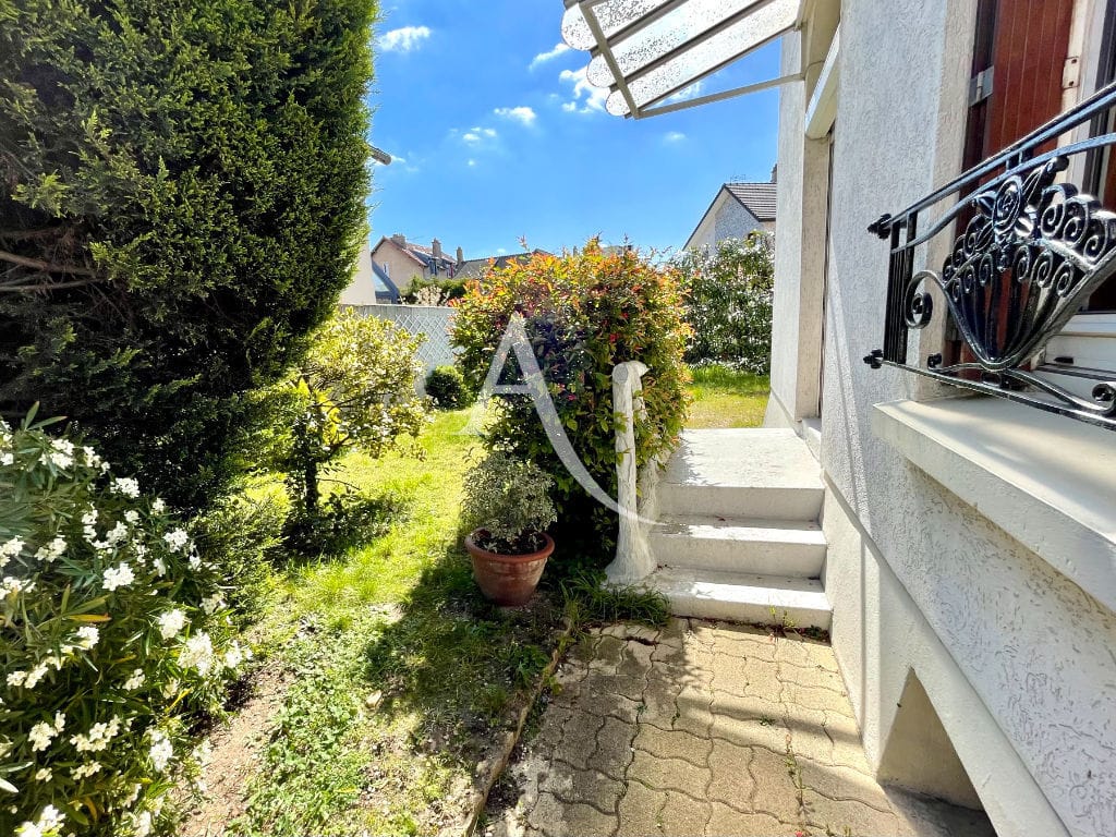 vente maison maisons-alfort: 6 pièces 120 m² avec petite dépendance, terrain 266 m²