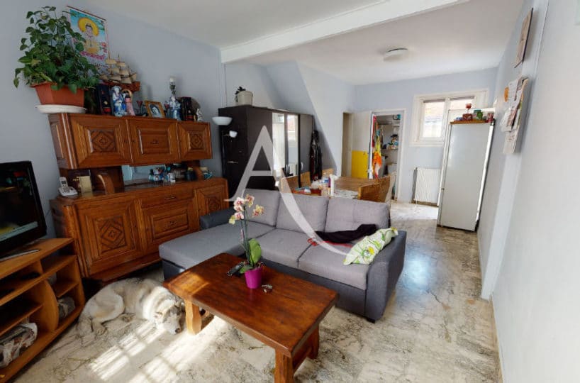 agence immobilière val de marne: 6 pièces 105 m², séjour double, cour intérieure, terrain 90 m², centre ville