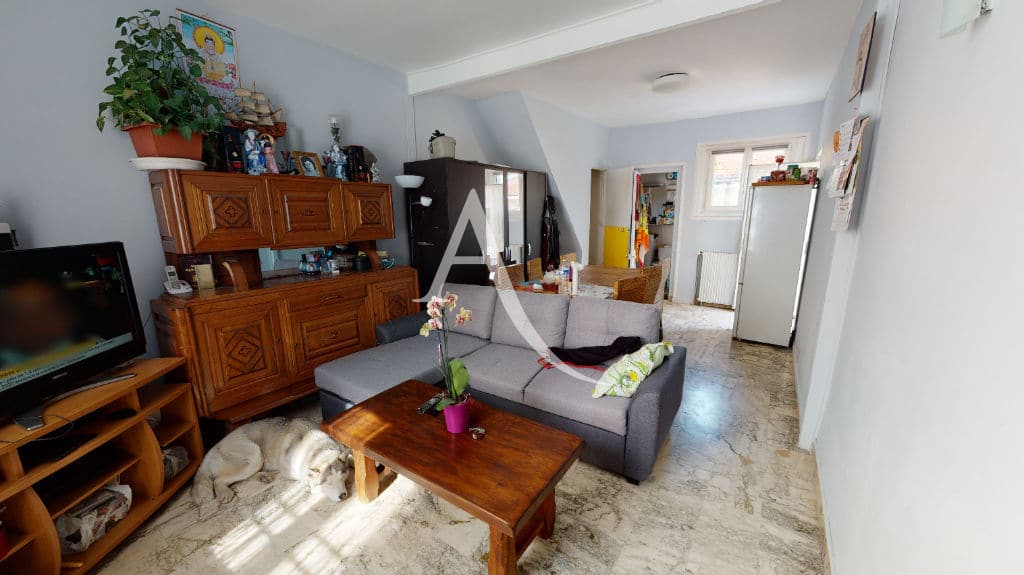 agence immobilière val de marne: 6 pièces 105 m², séjour double, cour intérieure, terrain 90 m², centre ville